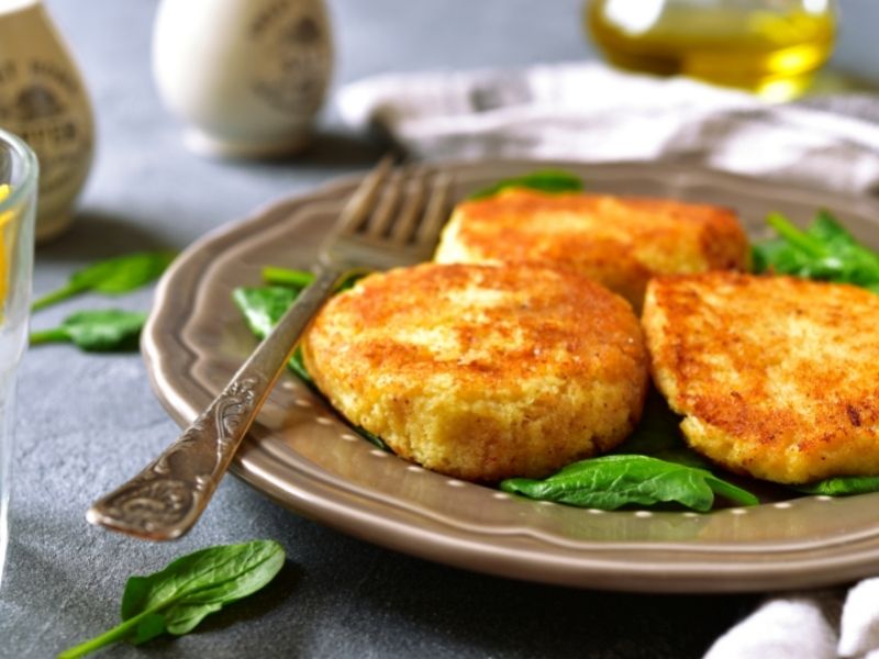 cauliflower-fritters-and-manchego-cheese-recipe