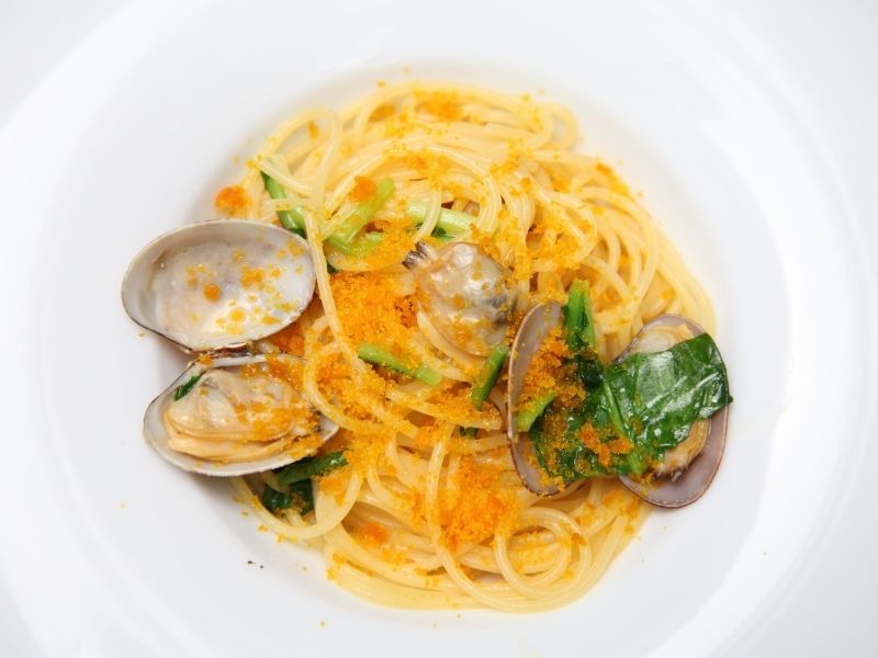 spaghetti-with-bottarga-and-clams-recipe