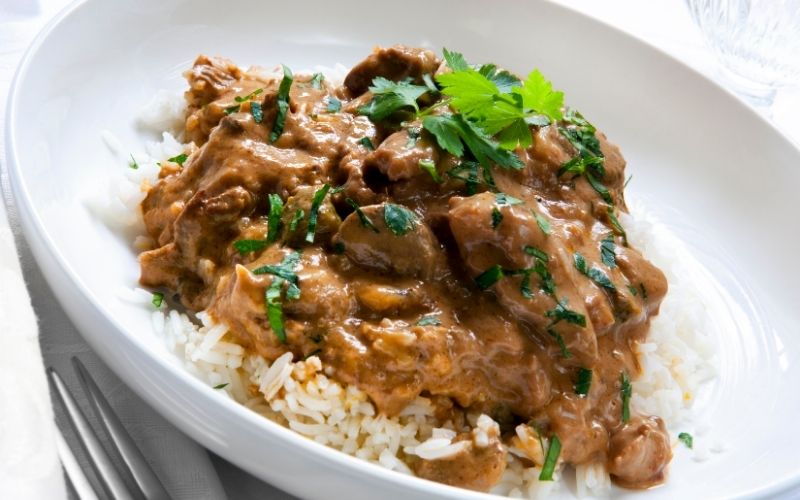 beef stroganoff calories