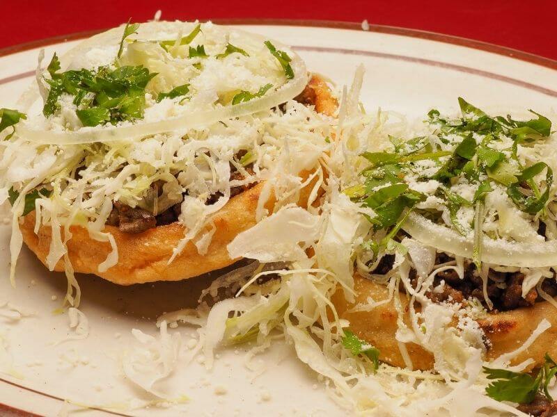 sopes-de-tinga