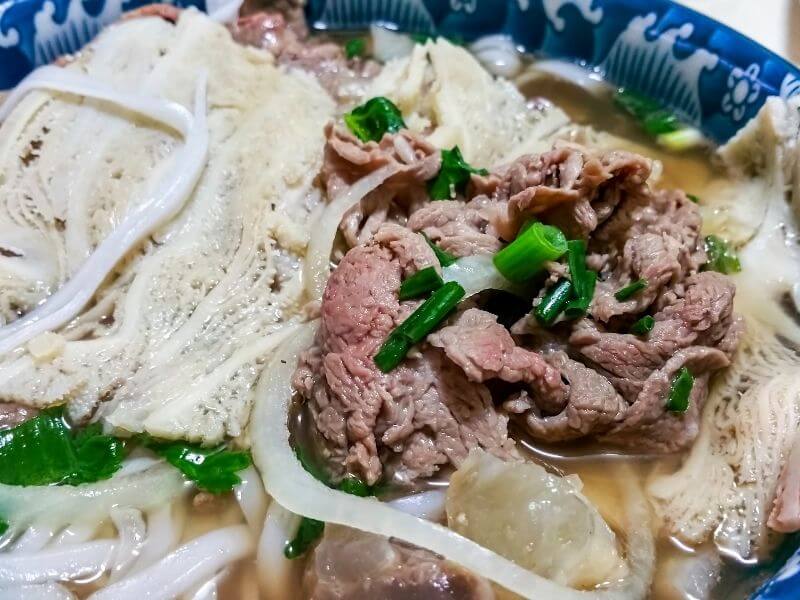 pho-dac-biet-calories