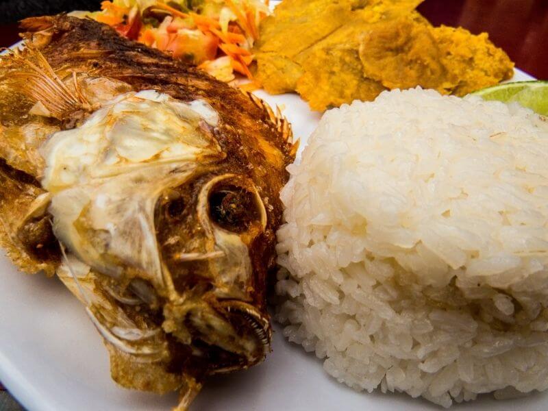 mojarra-frita-salvadorena