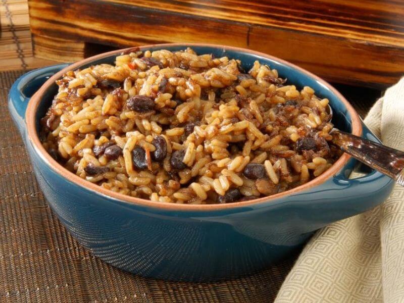 food-arroz-con-habichuelas