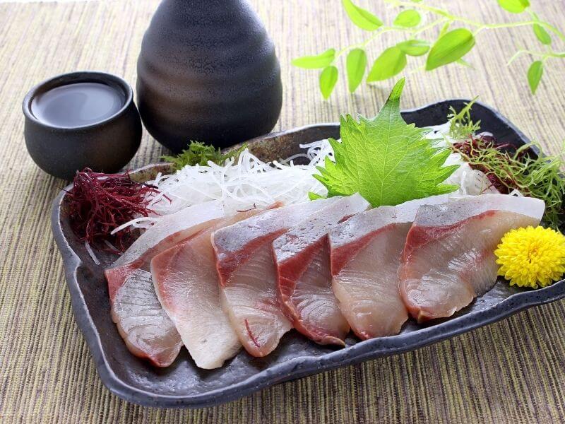 japanese-yellowtail-sashimi