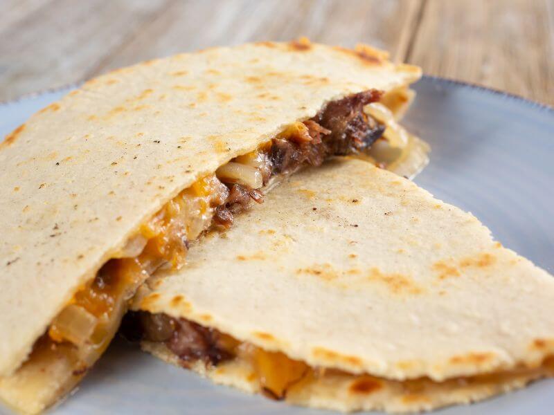 mulitas-vs-quesadilla