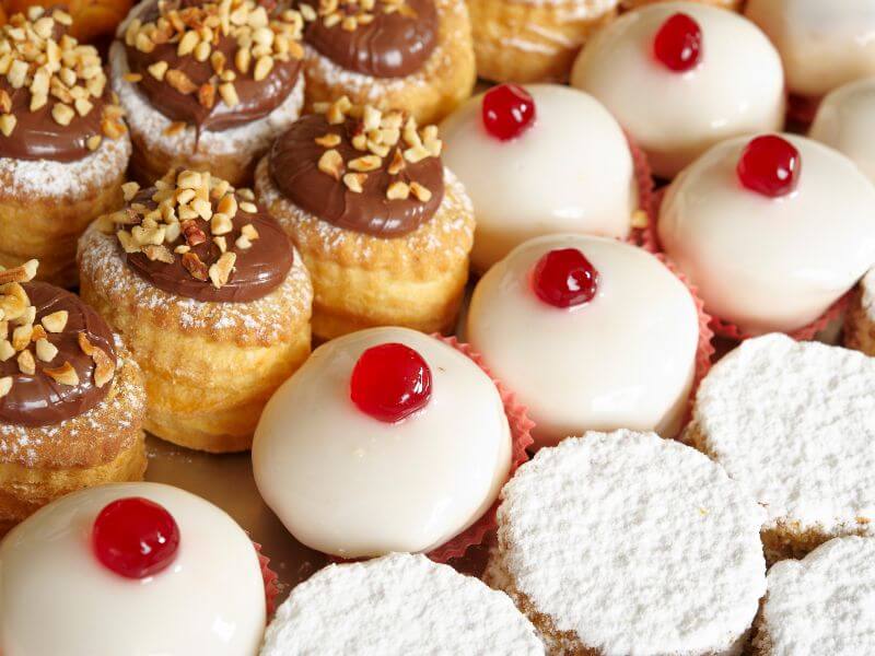 italian-pastries-for-breakfast-lunch-and-dinner