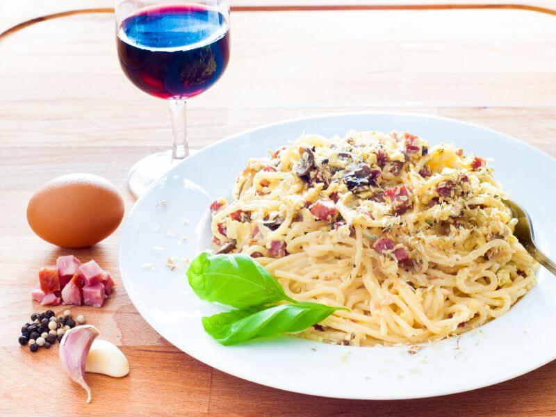 spaghetti-carbonara-wine-pairing